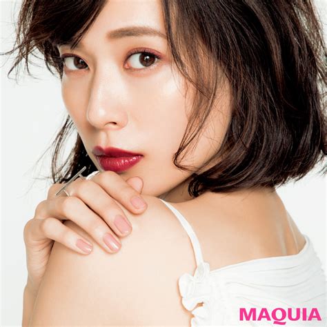 凛とした美しさを放つ戸田恵梨香さんにインタビュー! 30歳になって感じる変化とは？ | マキアオンライン（MAQUIA ONLINE）