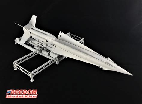 freedom model kits 15106 1 35 mim 14 nike hercules missile