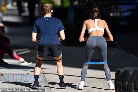 Kaia Gerber 18 Models Sports Bra During Nyc Sidewalk Workout Daily