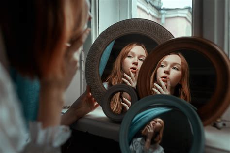 Wallpaper Model Redhead Freckles Shirt Mirror Reflection Finger