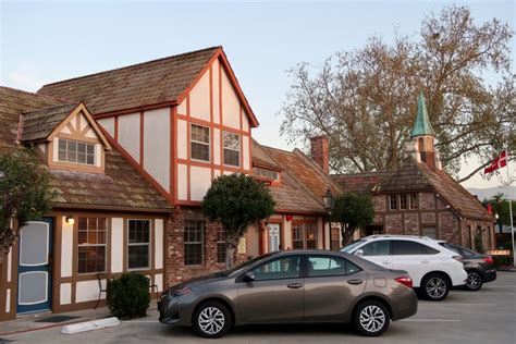Wifi and parking are free, and this motel also features an outdoor pool. L'hôtel Royal Copenhagen Inn de Solvang - Bons plans ...