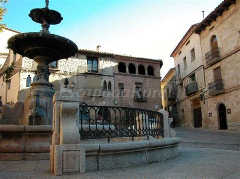 Los apartamentos la trufa negra se encuentran en el corazón de la sierra de gúdar y son ideales. Fotos de Apartamentos Turísticos La Trufa Negra - Casa rural en Mora de Rubielos (Teruel)