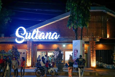 Urutkan terpopuler urutkan penilaian urutkan menurut yang terbaru urutkan termurah urutkan termahal. Project Cirebon Sultana desain arsitek oleh MVMNT - ARSITAG