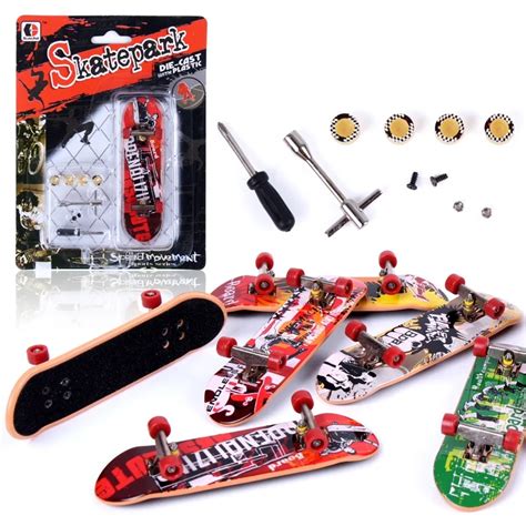 Mini Finger Skateboard Skate Park Finger Board With Tools Accessories