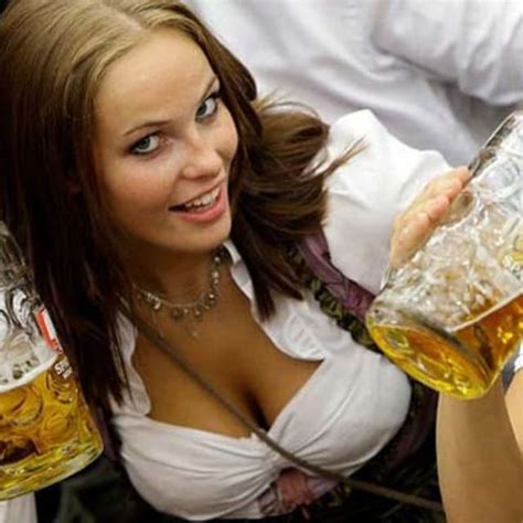 Gallery The Hottest Beer Maids Of Oktoberfest 2011 Complex