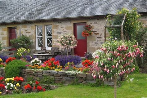 Cottage Gardens The Charming Beauty Of English Country