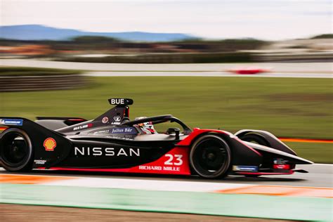 Nissan e.dams begins new Formula E season with strong momentum - Nissan ...