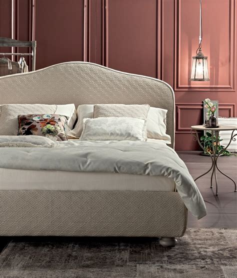 Letto imbottito Classico Althea
