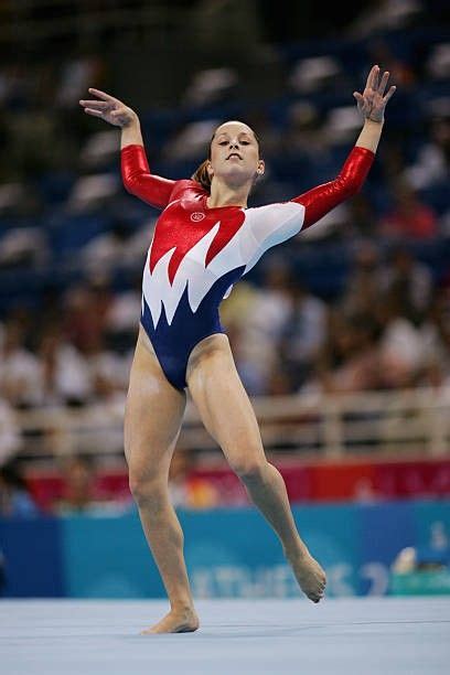 Carly Patterson Usa Hd Artistic Gymnastics Photos Artistic Gymnastics Olympic Gymnastics