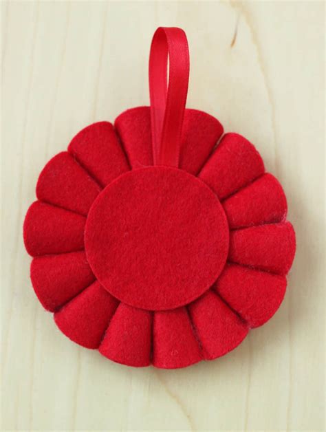 Pretty Poinsettia Felt Christmas Ornament Diy Candy