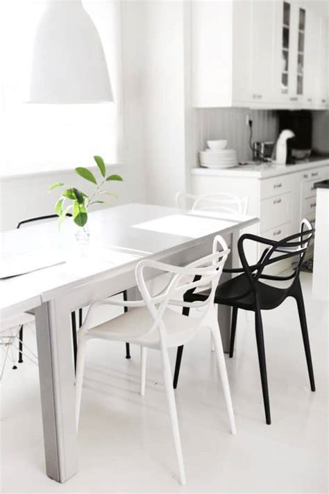 Find the perfect dining table and chairs combo with our rundown of some unique and chic pairings, plus tips for getting the details right. Mismatched Chairs That Will Add A Unique Touch To Your ...