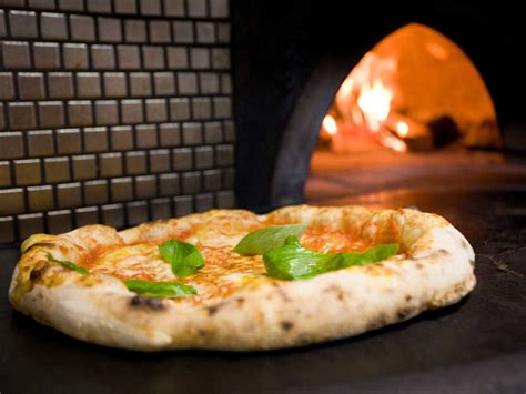 Pizza Physics Why Brick Ovens Bake The Perfect Italian Style Pie The