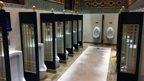 China Rates The Best Toilets For Tourists And Tells The Laggards To