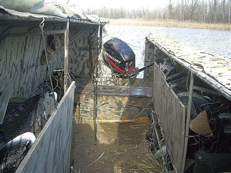 Homemade Boat Blind Keeps Hunters Warm And Hidden