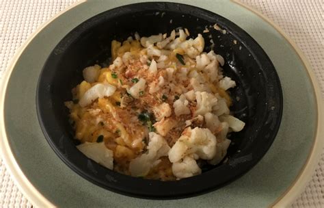 We had this tonight with leftover chicken and veggies from your baked chicken thighs with sweet potatoes and brussels sprouts. Sweet Earth Cauliflower Mac Review - Freezer Meal Frenzy