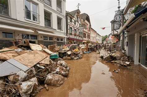 Ahrweiler Bericht Ber Angeblich Zu Sp T Ausgerufenen Katastrophenfall
