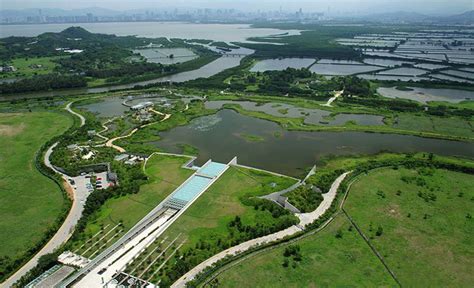 It is renowned as a birdwatching venue, lying along the migratory route of more. Hong Kong Wetland Park Tour Guide and Tips.