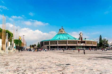 Visitar la basílica de la virgen de guadalupe es fácil y barato! Teotihuacán, Basílica de Guadalupe y Tlatelolco, Ciudad de ...