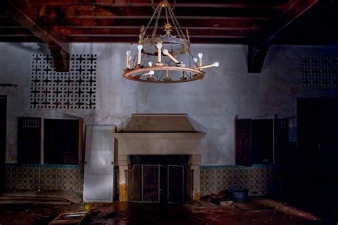 Inside Steve Jobs Abandoned Jackling Mansion Photos