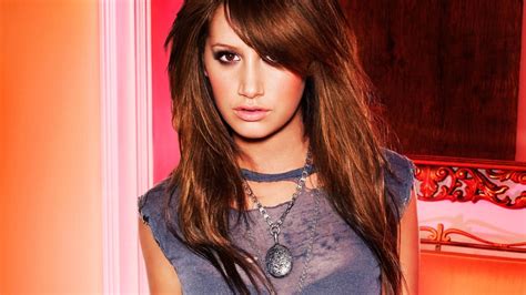 1366x768 Resolution Ashley Tisdale Stunning Hd Images 1366x768 Resolution Wallpaper Wallpapers Den