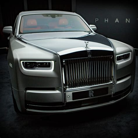 2018 Rolls Royce Phantom 360 Magazine Green Design Pop News