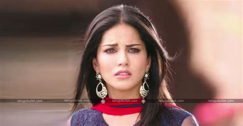 Sunny Leone Cried In Arbaaz Khan Show Telugu Bullet