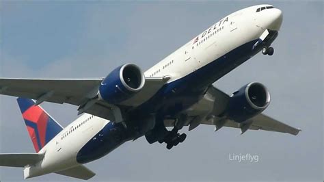 Delta Airlines Boeing 777 200er 777 200lr Take Off Rctp Youtube