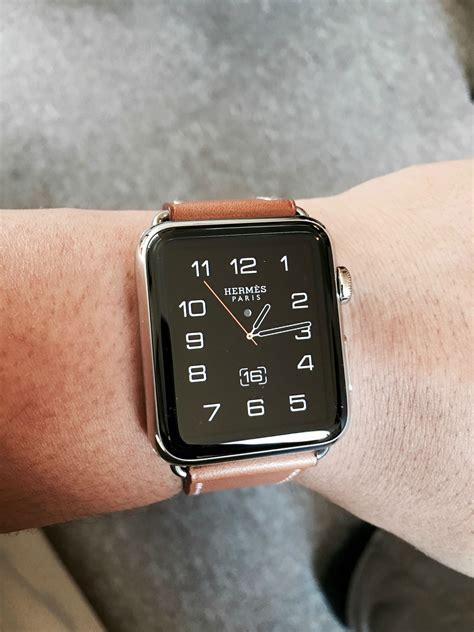 Hermes watch face with apple watch includes an exclusive watch face with three typefaces, three numeral displays, and three complications. Couldn't Resist : AppleWatch