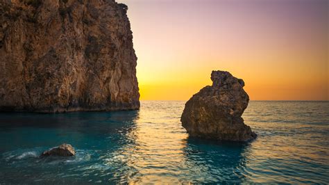 Milos Beach Wallpaper 4k Greece Lefkada Island Lone Rock Sunset