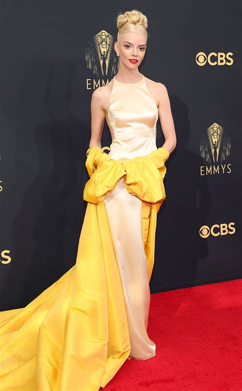 Photos From Best Dressed Stars Ever At The Emmys