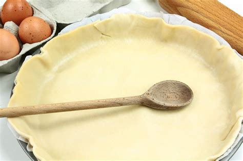 Comment foncer un moule à tarte Marie Claire