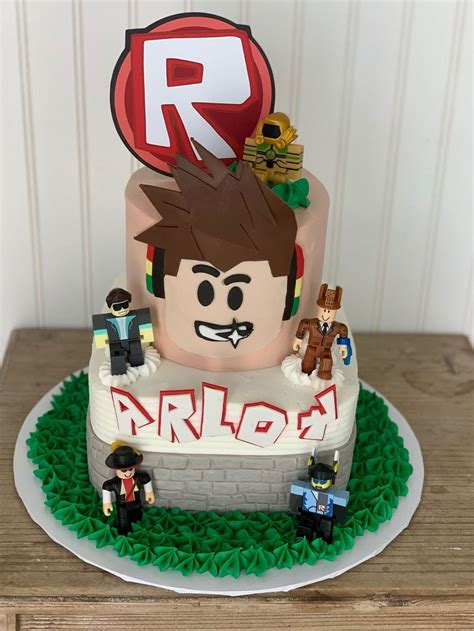 Nuts about cakes on twitter roblox character cake for a. Roblox Cake in 2020 | Roblox cake, Roblox, Cake
