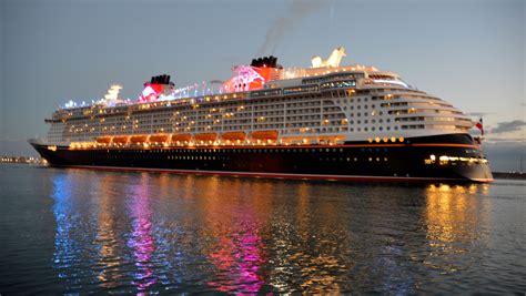 Disney Keeps Largest Ships At Port Canaveral For Summer 2018