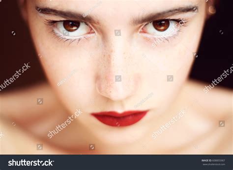 24989 Big Eyes Lady Images Stock Photos And Vectors Shutterstock
