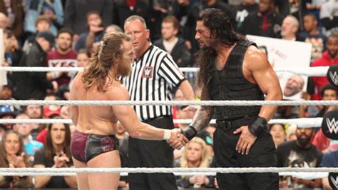 Fastlane 2015 Roman Reigns Beats Daniel Bryan Heads To Wrestlemania