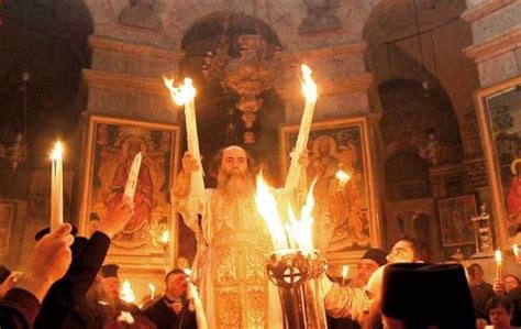 Схождение благодатного огня в иерусалиме происходит в великую субботу, накануне православной пасхи. Схождение благодатного огня в 2021 году: дата, время, где смотреть, какие мест стоит посетить в ...