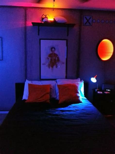 Diy Geeky But Cool Portal Themed Bedroom 57 Pics