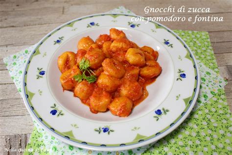 Lavoro nella cucina di un pub, ci lavoravano degli amici miei. GNOCCHI DI ZUCCA CON POMODORO E FONTINA - Nella cucina di ...