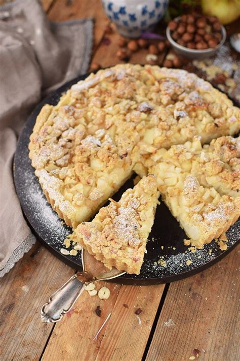 Weitere ideen zu apfel crumble, einfacher nachtisch, kochen und backen. Apfel Streusel Kuchen - Apple Crumble Cake | Apfelkuchen ...