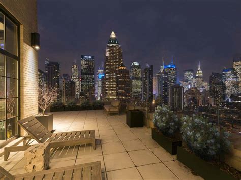 A Luxurious Nyc Duplex Penthouse Offers Dramatic Skyline Views