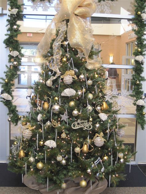 Home again christmas mood gold christmas nordic design christmas pictures craft kits xmas decorations beautiful. A Mcinnis Artworks: Library Christmas Tour