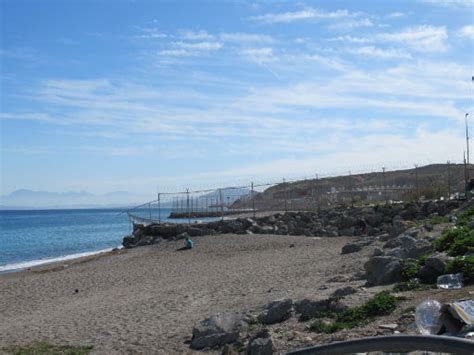 Hochwertige und bezahlbare, lizenzfreie sowie lizenzpflichtige bilder. Grenze Ceuta, Spanien - Marokko, Ceuta, Spanien