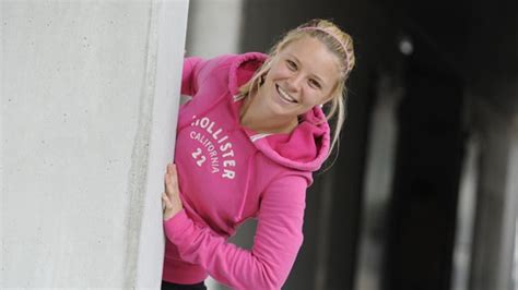 Biathlon Miriam Gössner Steigt Wieder Ins Training Ein