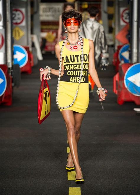 Moschino Jeremyscott Ss16 Circus Fashion Fashion Moschino