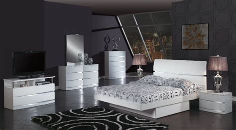 Exclusive Wood Bedroom Contemporary Design Pembroke Pines Florida