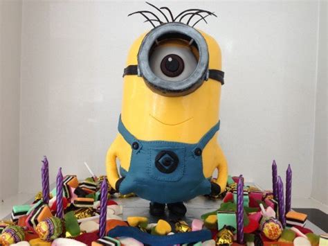 A minion cake makes a perfect celebration cake for kids any age be it a boy or girl. 10 Amazing Minion Birthday Cakes - Pretty My Party - Party Ideas
