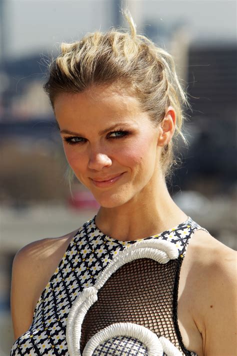 Brooklyn Decker Shows Off The Sexy Blonde In London Celebrity