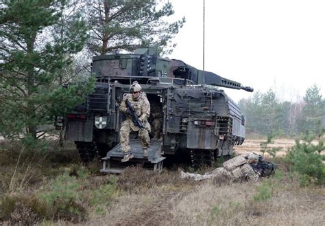 Kunze panzer video review covering the main vehicle characteristics and its combat behavior. Puma (vehículo blindado) VCI alemán - Imágenes - Taringa!