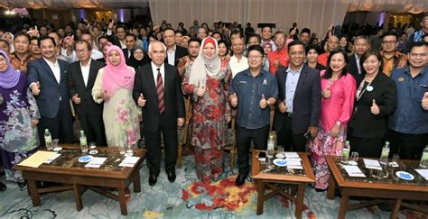 Menteri wanita dan pembangunan keluarga dan masyarakat. RM1.13 Bilion Pembangunan Luar Bandar Sabah | Malaysia Aktif