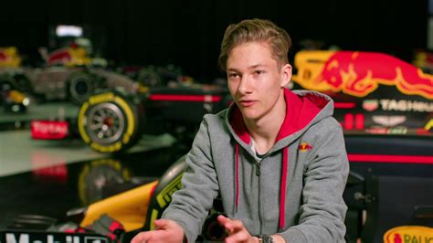 He is currently racing alongsid. Bli enda bedre kjent med Norges nye Formel 1-håp - Dennis ...